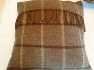 woven cushion 2