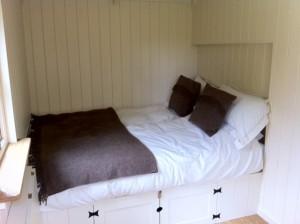 Shep Hut bed