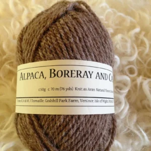 Blend of Alpaca Boreray and Castlemilk moorit Aran wool